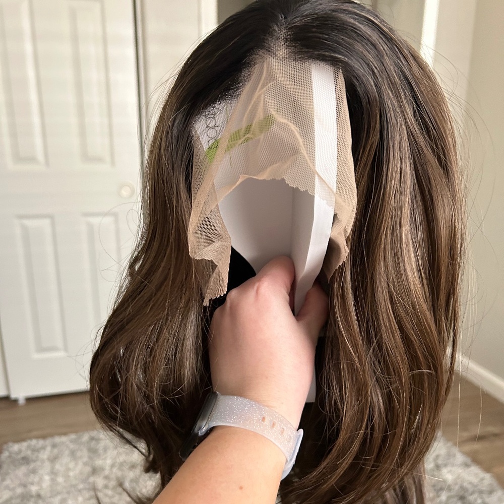 UNWORN Maddiel 16in UniWigs